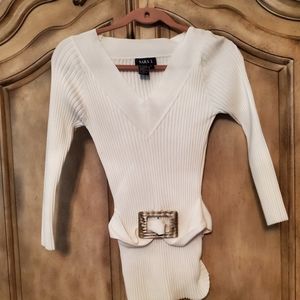 Beautiful beige sweater. Like new.